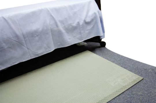 E Z Landing Floor Mat — Beveled, Low Profile Bedside Mat